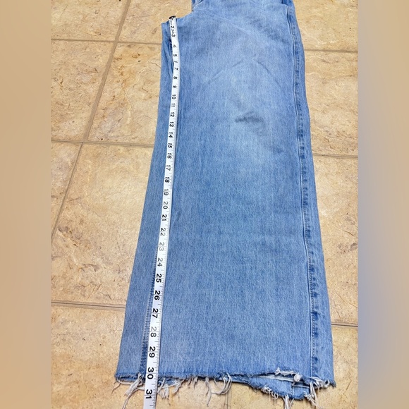 Hollister Women's Baggy Low-Rise Jeans - Picture 7 of 12